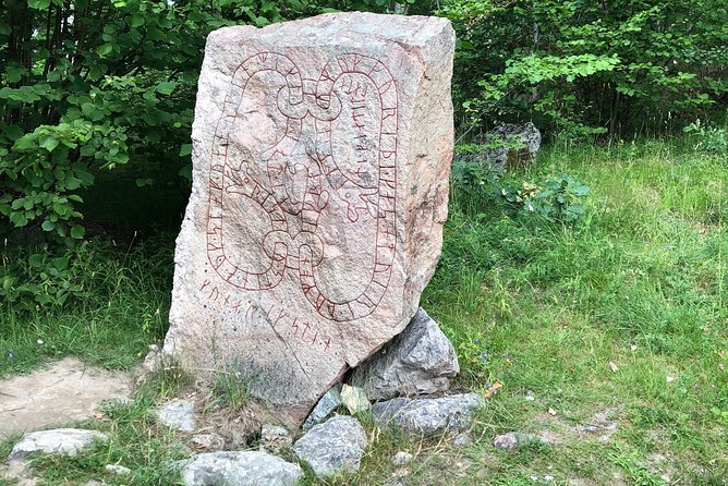 3-4h Viking History Short Day Tour from Stockholm - Såstaholms allé and Estrid: a Viking woman tied to place