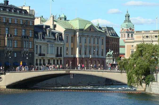 Beautiful Stockholm Small Group Walking Tour - Slottsbacken and Palace Chapel: royal life in smaller moments