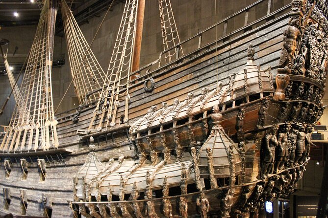 City Hall, Old Town & Vasa Museum - all-in-1 guided experience - Timing, weather, and comfort tips for a 3-hour route