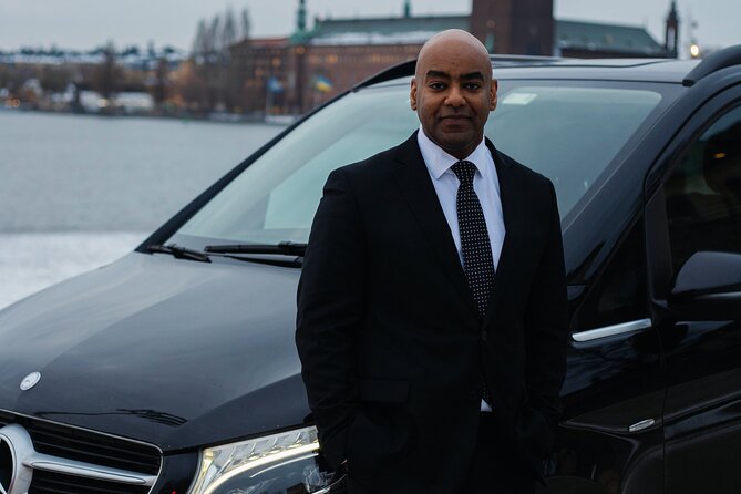 Cruise port VIP Transfer: Cruise port to Stockholm city center 1-6 Passangers - Inside the Limousine: WiFi, Chargers, and Bottled Water