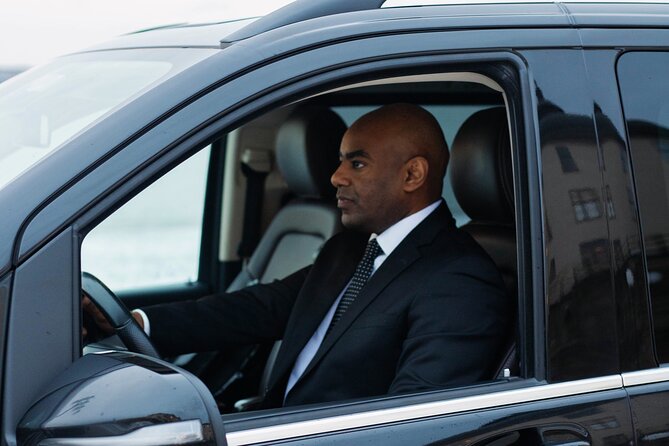 Cruise port VIP Transfer: Cruise port to Stockholm city center 1-6 Passangers - The 20-Minute Ride Into Stockholm City Center