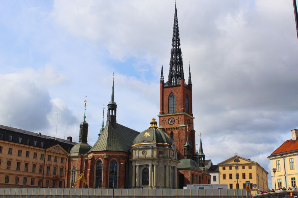 Gamla Stan: Essential Tour of Stockholm - Entering Gamla Stan with a timeline in your head