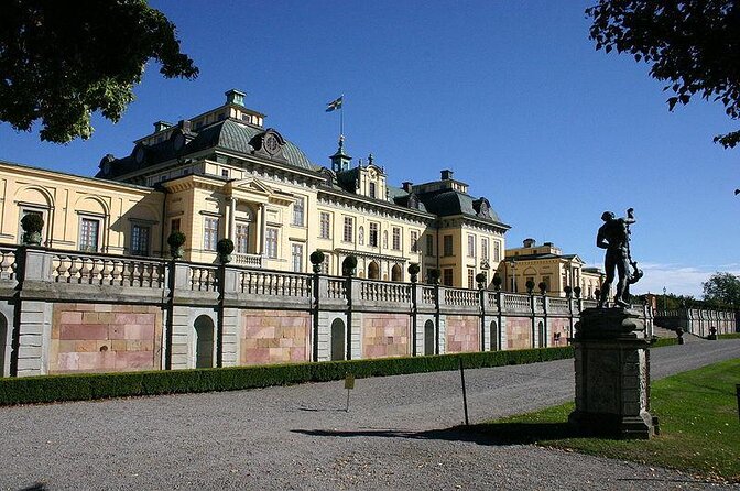Grand Castle Tour Drottningholm and Gripsholm (private service) - How the private day flows from Stockholm