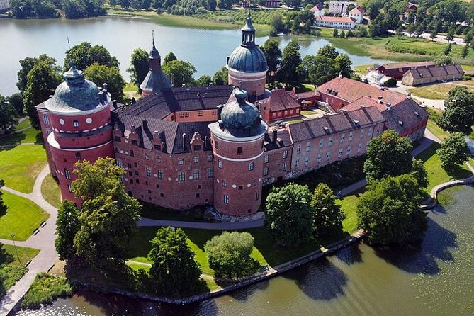 Grand Castle Tour Drottningholm and Gripsholm (private service) - Should you book it?