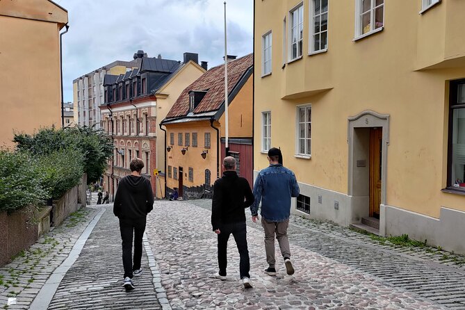 Private blood, ghosts and folklore Old Town 2h Stockholm tour - Meeting at the Nobel Prize Museum area and finishing near Kungsträdgården