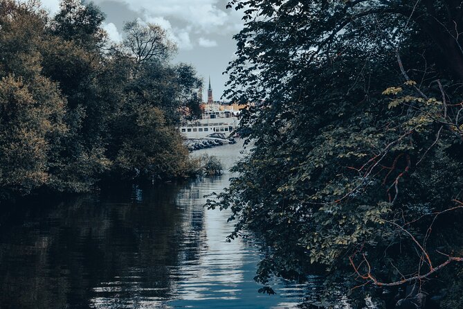 Private Boat Tour in Stockholm - A calm ride and the real comfort factors