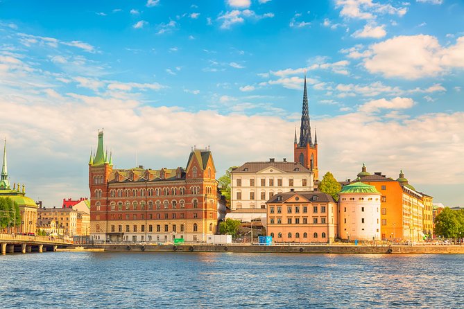 Private Tour of Stockholm - From Gustav Adolfs torg to Stortorget: how this private route really works