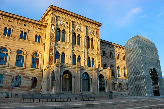Scandinavian Art, Architecture and Design Tour in Stockholm - Kungliga Dramatiska Teatern: Art Nouveau drama in real stone and steel