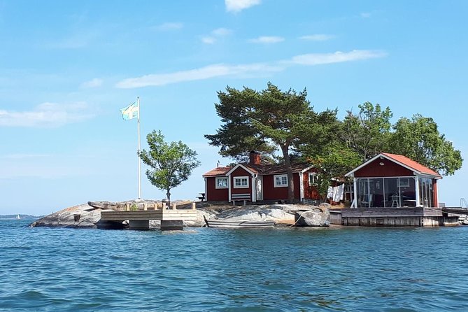 Stockholm Archipelago Sailing Day Tour - Swim stop and island walks: what “getting off the boat” feels like