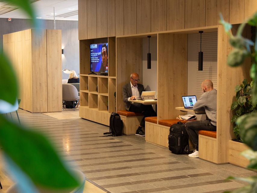 Stockholm Arlanda Airport (ARN): Premium Lounge Entry - Meeting Point and Getting Settled Fast After Security