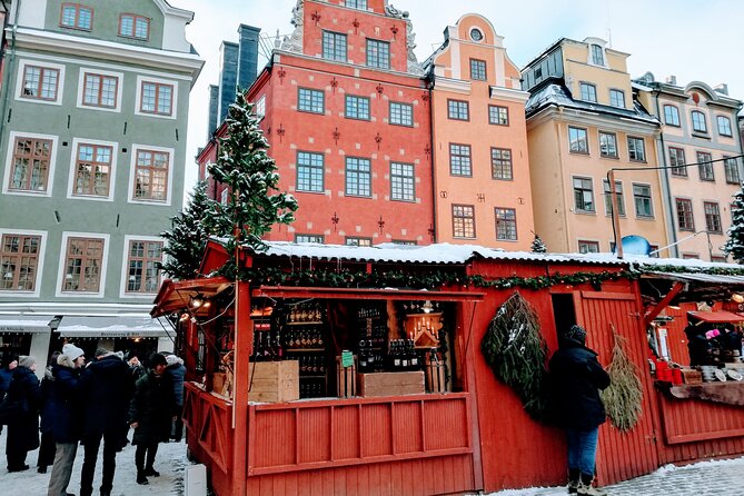 Stockholm Christmas Tour and Food Tasting Experience - Stop 4: Skeppsbrokajen promenade and the tallest natural Christmas tree angle