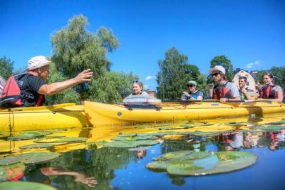 Stockholm City Kayak Tour - Getting ready: safety briefing, sheltered practice, and double-kayak comfort