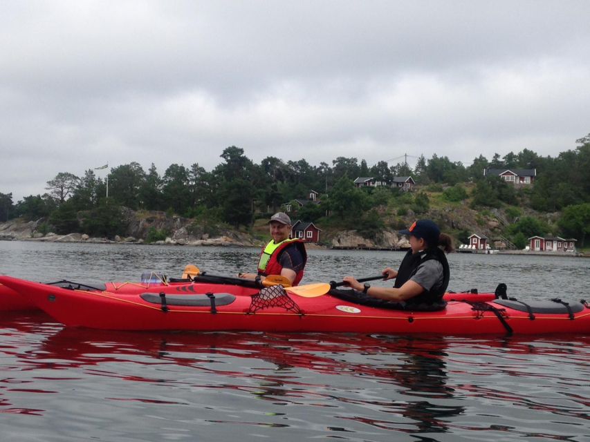 Stockholm Evening Kayak with BBQ. - Kayaking Stockholm at Golden Hour, Then Eating on an Island