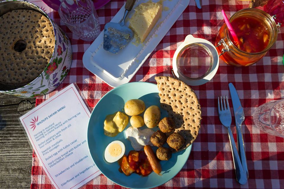 Stockholm: Evening Wildlife Safari with Midsummer Meal - The Outdoor Midsummer Meal: More Than a Picnic Stop