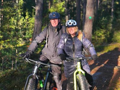 Stockholm: Fat Bike Forest Adventure with Lunch and Sauna - The pre-ride setup: lockers, safety briefing, and bike sizing