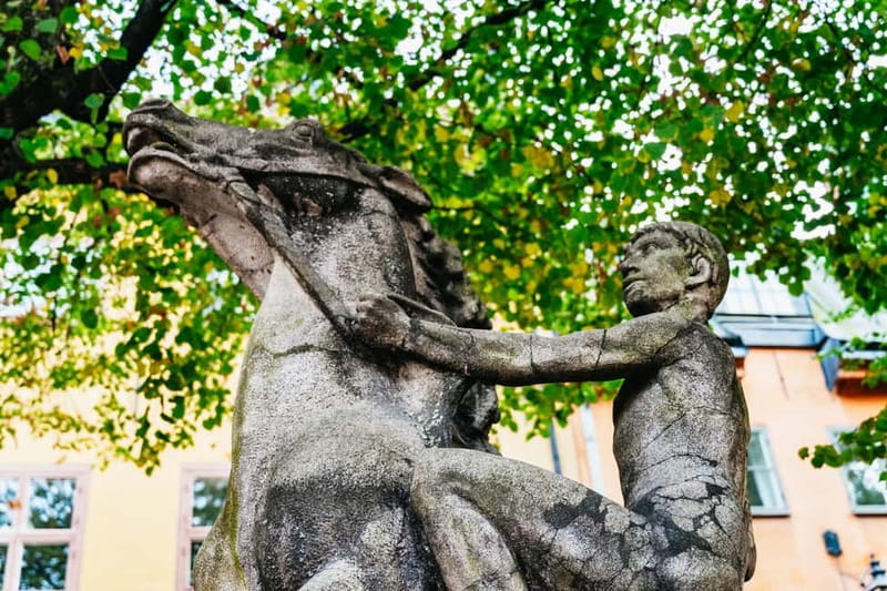 Stockholm: Ghost Walk and Historical Tour - Murder, plague, and executions: turning dates into story scenes