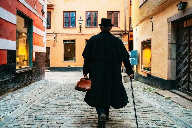 Stockholm: Ghost Walk and Historical Tour - Medieval atmosphere tricks: smell, taste, and guided imagination