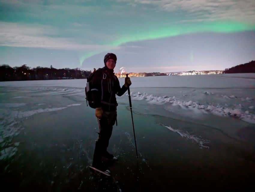 Stockholm: Ice Skating in the Moonlight with Hot Chocolate - What to wear and bring: gloves, change of clothes, and shoe size