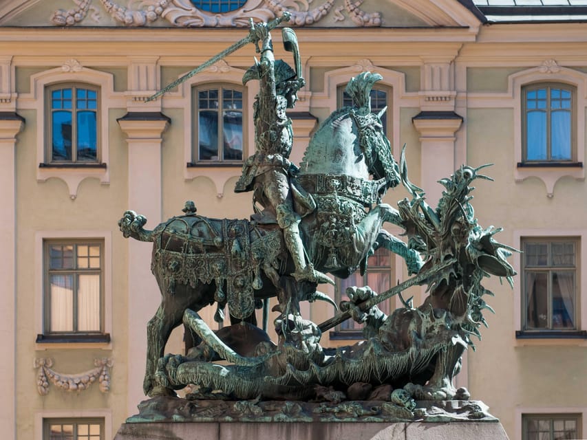Stockholm Must See: City Hall, Gamla Stan and Vasa Museum - Who this tour suits best