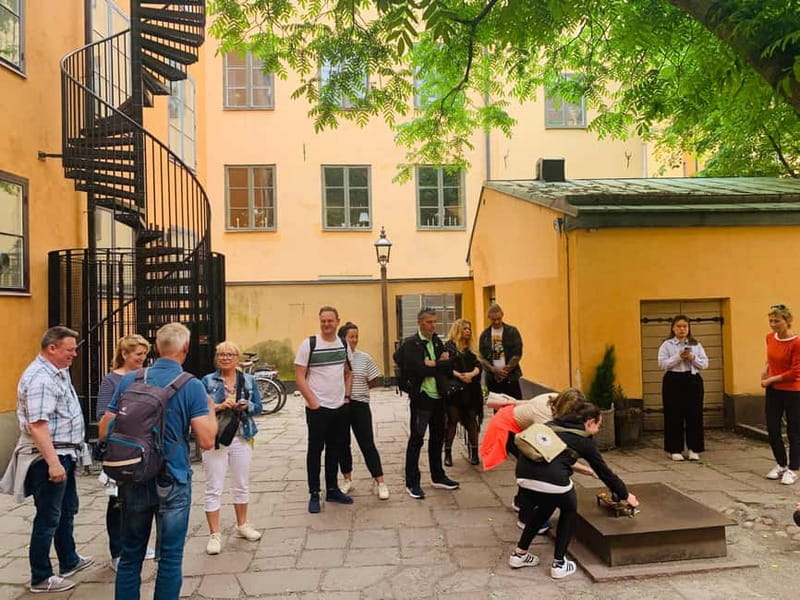 Stockholm: Old Town Guided Walking Tour (English / Deutsch) - Key highlights you’ll notice fast