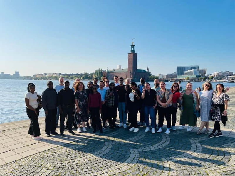 Stockholm: Old Town Guided Walking Tour (English / Deutsch) - Iron Boy and the Royal zone: history with faces, not just walls