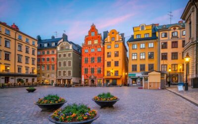 Stockholm: Old Town Highlights Private Walking Tour - The 2-Hour Route: Gamla Stan Highlights Without Waste