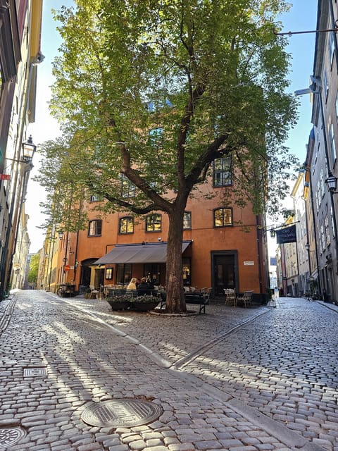 Stockholm: Old Town Walking Tour, stories and secrets - Why Gamla Stan stories land better than a facts-only tour