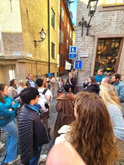 Stockholm: Old Town Walking Tour with Local Guide - Price and value for a 2-hour guided loop