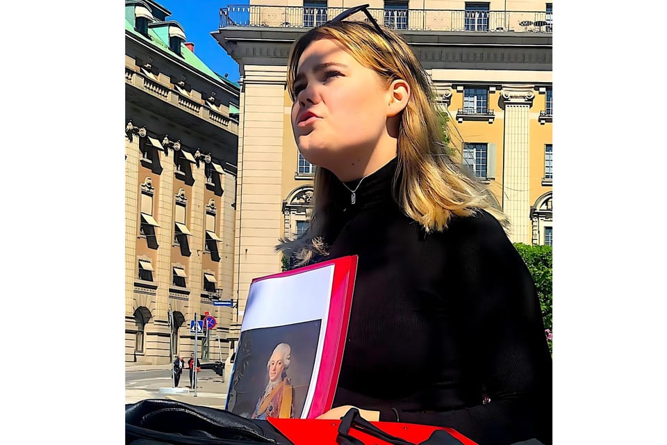 Stockholm: Old Town Walking Tour with Local Guide - How the guide style affects your experience (and why people love it)