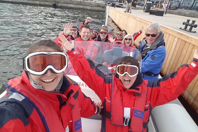 Stockholm RIB Speed Boat Tour - Entering the Archipelago at Fjäderholmarnas