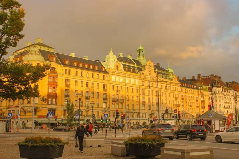 Stockholm: Scandinavian Architecture & Design Ostermalm Tour - Strandvägen and Scenic Water-View Walks