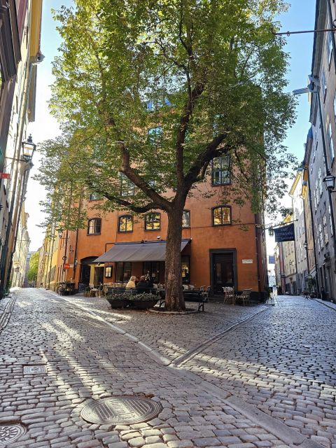 Stockholm: Secrets of Gamla Stan Guided Tour w/ Fika Option - Royal Palace Context Without the Museum Detour