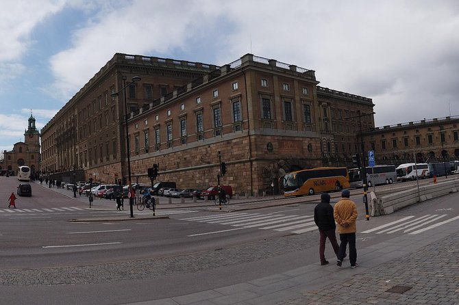 Stockholm Top attractions all-inclusive Gran Tour - Royal Palace of the Three Crowns: official residence, guided inside