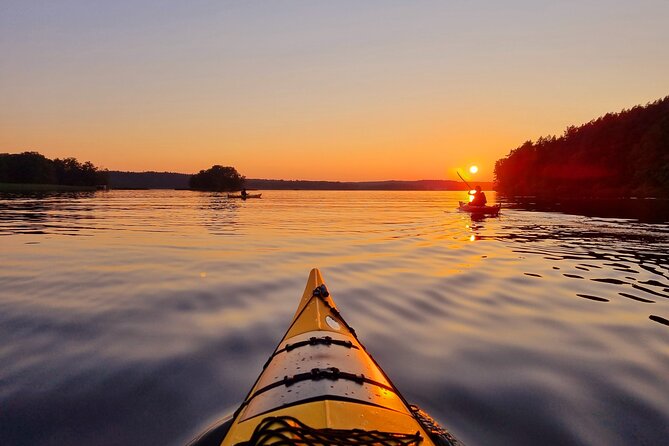 Sunset kayak tour with fika on Stockholms lakeside - Fika by campfire: why this part matters as much as the kayaking