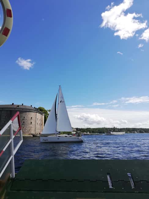 Vaxholm & Stockholm Archipelago: Guided Excursion, Day Trip - Picnic Lunch by the Sea: Swedish-Style Break Time